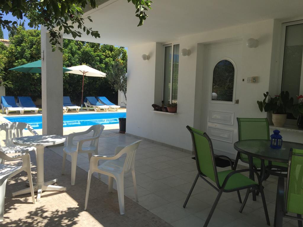 Philippos Paphos Villas - Villa 3 ภายนอก รูปภาพ