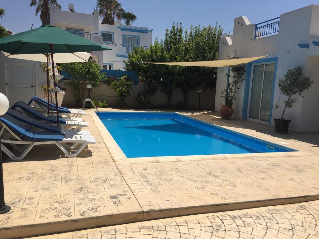 Philippos Paphos Villas - Villa 3 ภายนอก รูปภาพ