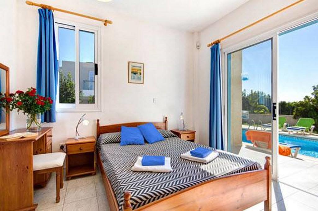 Philippos Paphos Villas - Villa 3 ภายนอก รูปภาพ