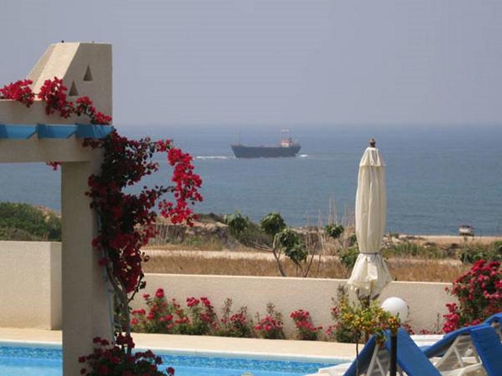 Philippos Paphos Villas - Villa 3 ภายนอก รูปภาพ