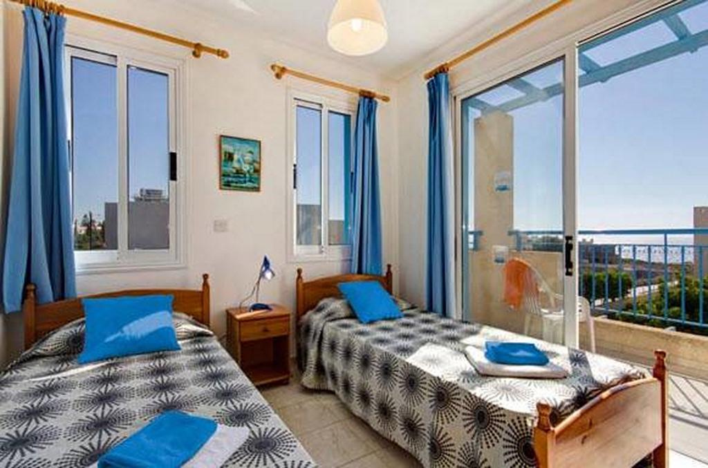 Philippos Paphos Villas - Villa 3 ภายนอก รูปภาพ