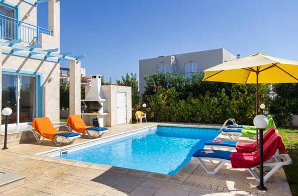 Philippos Paphos Villas - Villa 3 ภายนอก รูปภาพ