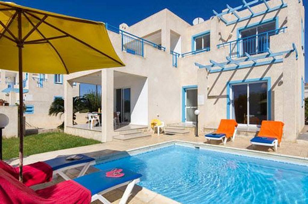 Philippos Paphos Villas - Villa 3 ภายนอก รูปภาพ
