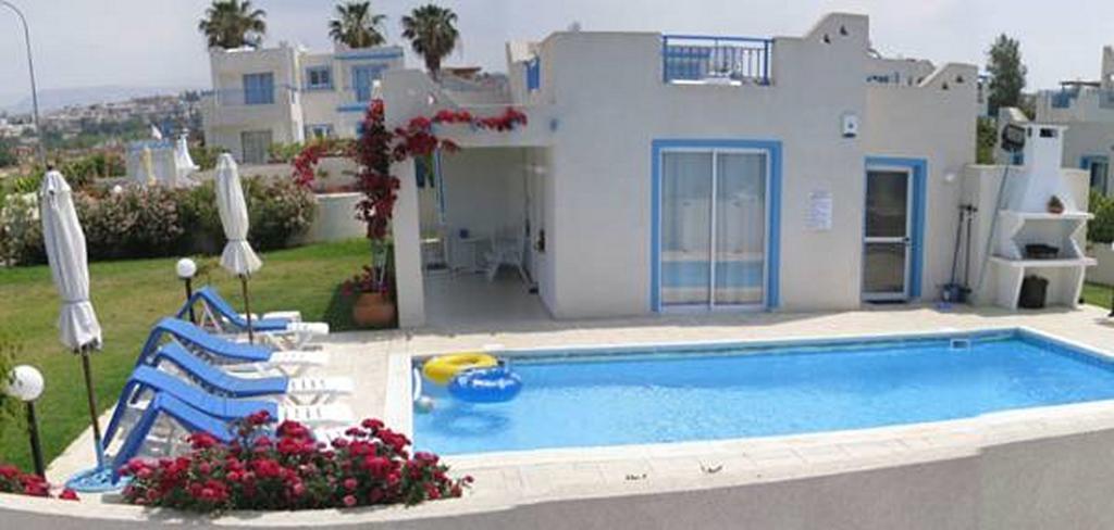 Philippos Paphos Villas - Villa 3 ภายนอก รูปภาพ
