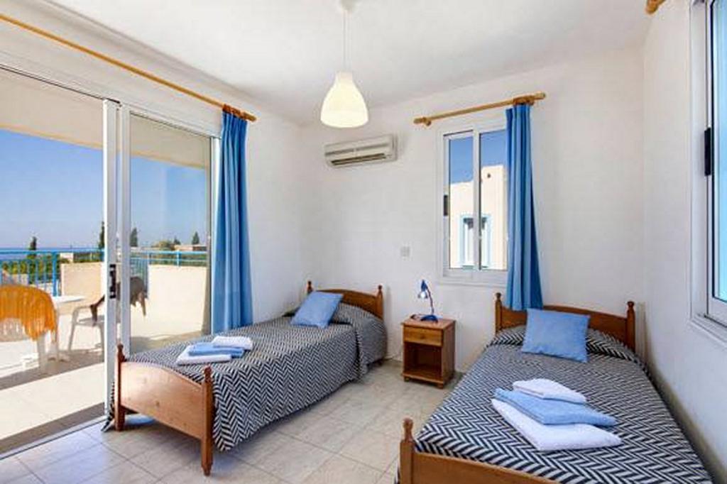 Philippos Paphos Villas - Villa 3 ภายนอก รูปภาพ